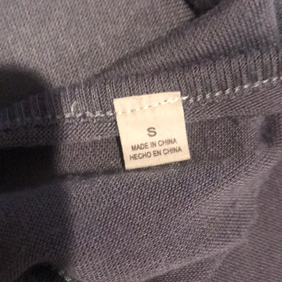 Gray Short Sleeved Sweater - Picture 4 of 4